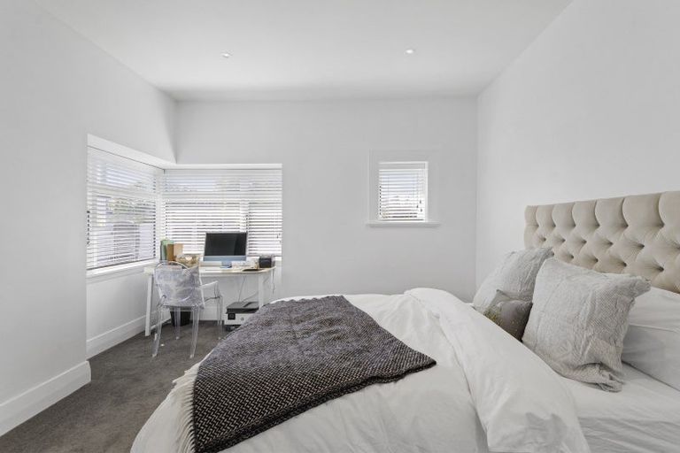 Photo of property in 136 Weston Road, St Albans, Christchurch, 8052