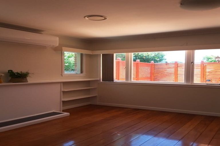 Photo of property in 1/16 Taharoto Road, Takapuna, Auckland, 0622