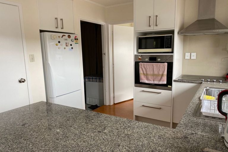 Photo of property in 2/62 Sunderlands Road, Half Moon Bay, Auckland, 2012
