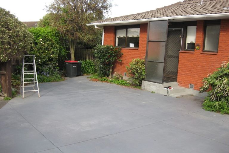 Photo of property in 1/16b Montclare Avenue, Ilam, Christchurch, 8041