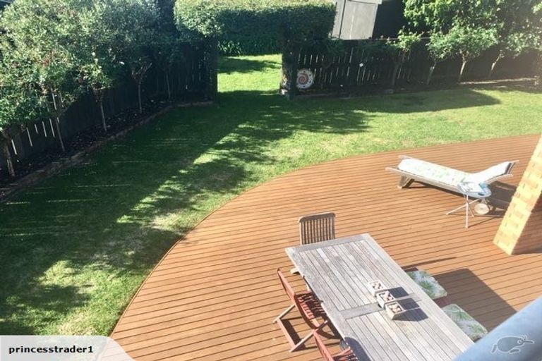 Photo of property in 9 Dallinger Street, St Andrews, Hamilton, 3200
