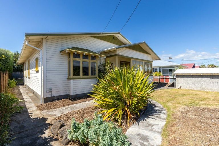 Photo of property in 65 Record Street, Fitzroy, New Plymouth, 4312