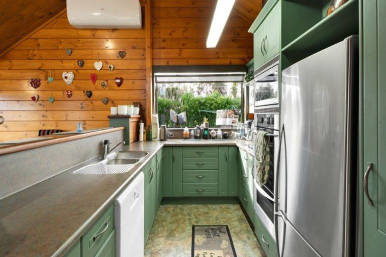 Photo of property in 8 Pohutukawa Drive, Opunake, 4616