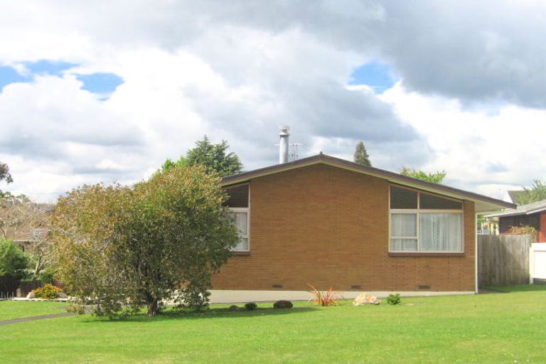 Photo of property in 5 Carter Drive, Pomare, Rotorua, 3015