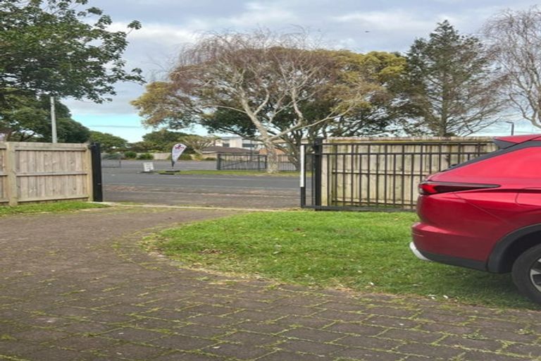 Photo of property in 13 Rowandale Avenue, Manurewa, Auckland, 2102