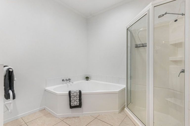 Photo of property in 32 Mandalay Terrace, Khandallah, Wellington, 6035
