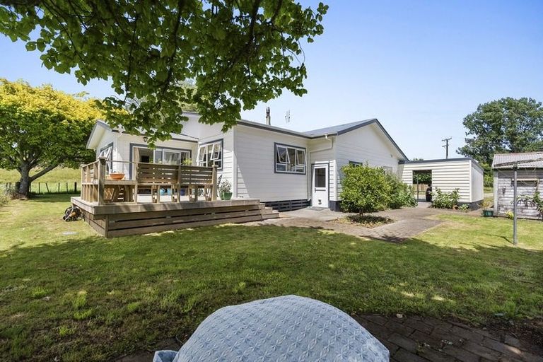 Photo of property in 1083 Tarata Road, Kaimata, Inglewood, 4387