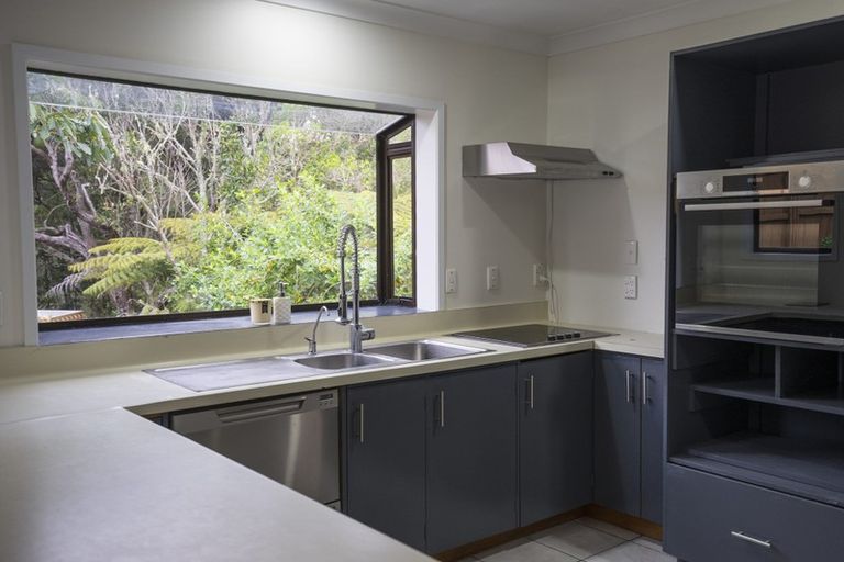 Photo of property in 33 Homewood Place, Chatswood, Auckland, 0626