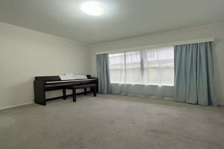 Photo of property in 4/13a Evelyn Place, Hillcrest, Auckland, 0627