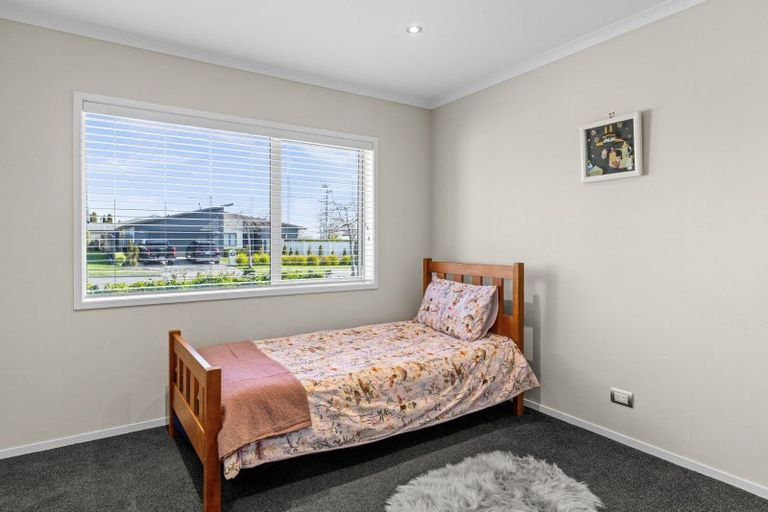 Photo of property in 1 Whakatomo Place, Havelock North, 4130