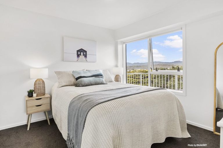 Photo of property in 32u3 Akaroa Drive, Maupuia, Wellington, 6022