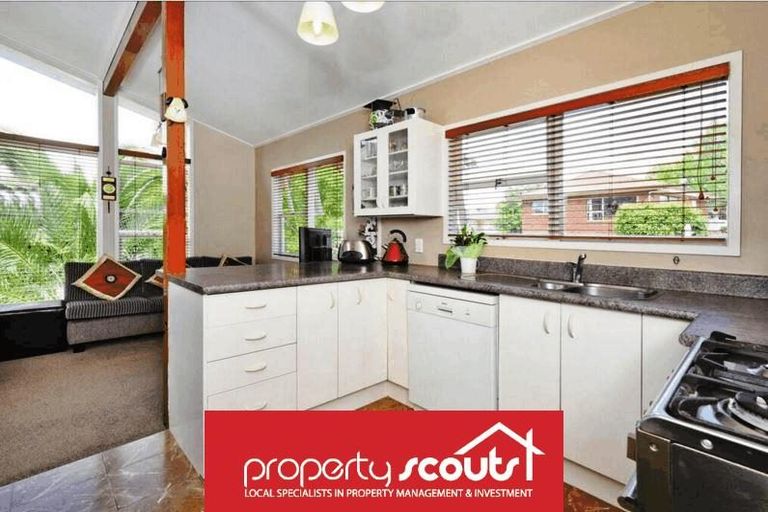 Photo of property in 129a Reeves Road, Pakuranga Heights, Auckland, 2010