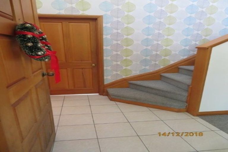 Photo of property in 40c Curacao Place, Half Moon Bay, Auckland, 2012