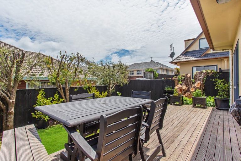 Photo of property in 22b Bleakhouse Road, Howick, Auckland, 2014