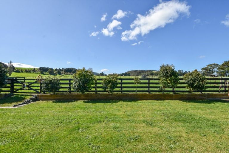 Photo of property in 546 Belvedere Road, Carrington, Carterton, 5791