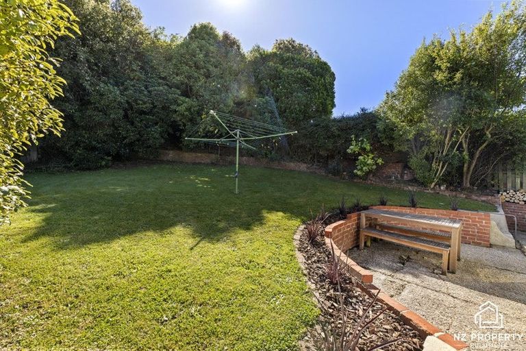 Photo of property in 24 Seaview Terrace, Kew, Dunedin, 9012