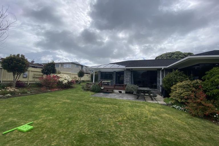 Photo of property in 52 Paynters Avenue, Strandon, New Plymouth, 4312
