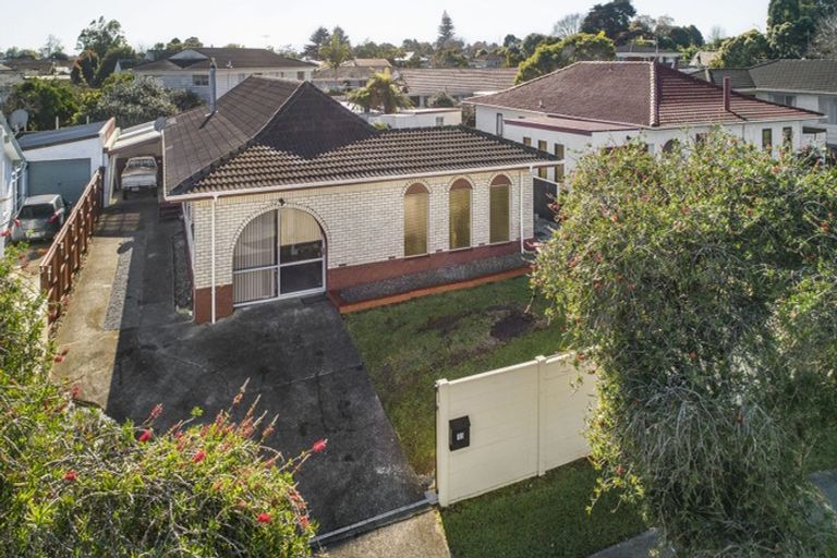 Photo of property in 13 Waimai Avenue, Weymouth, Auckland, 2103