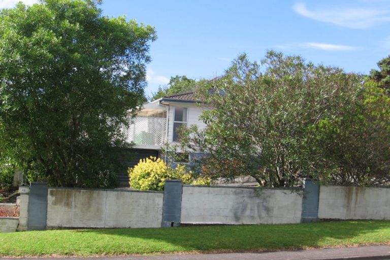 Photo of property in 60 Captain Scott Road, Glen Eden, Auckland, 0602