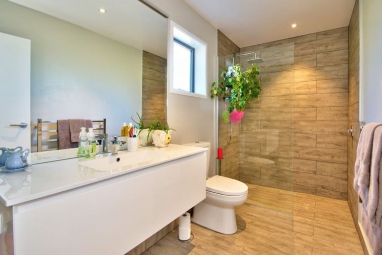 Photo of property in 7 Bretby Court, Jacks Point, Queenstown, 9371