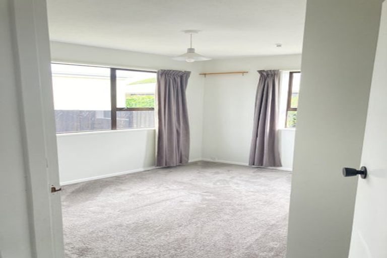 Photo of property in 25 Sandra Street, South New Brighton, Christchurch, 8062