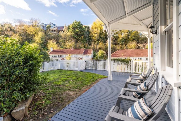 Photo of property in 32 Milton Road, Bluff Hill, Napier, 4110