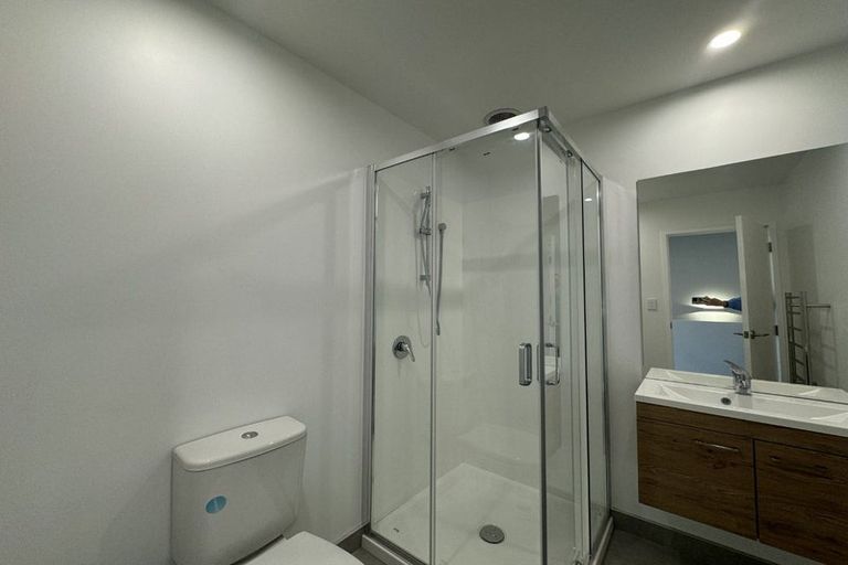 Photo of property in 65 Huri Street, Mangere Bridge, Auckland, 2022