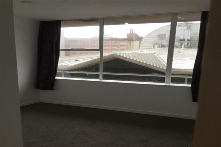 Photo of property in Terrace Tower Apartments, 13c/126 The Terrace, Wellington Central, Wellington, 6011