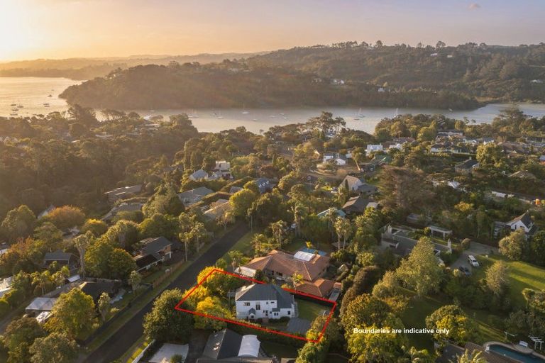 Photo of property in 16 Waipuia Place, Greenhithe, Auckland, 0632