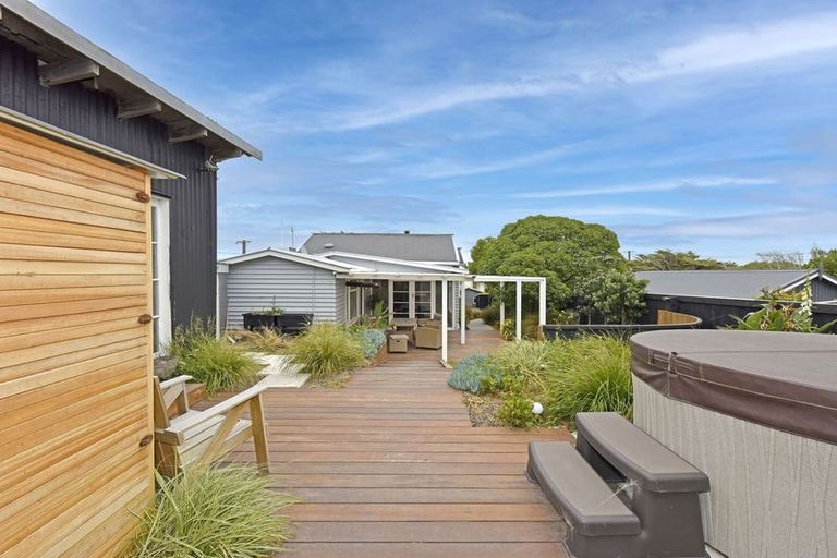 Photo of property in 135 Pine Avenue, South New Brighton, Christchurch, 8062