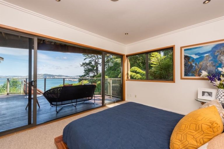 Photo of property in 141 Nicholson Road, Khandallah, Wellington, 6035