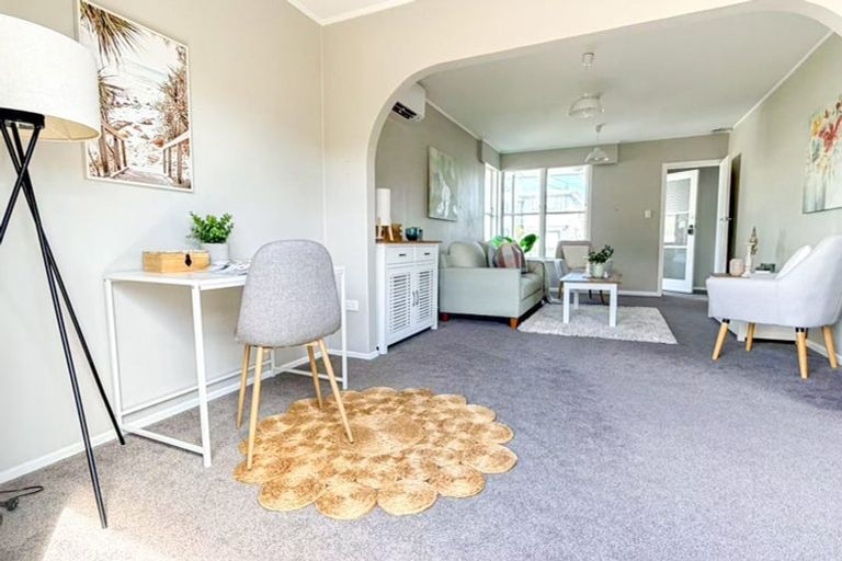 Photo of property in 64 Mark Avenue, Paparangi, Wellington, 6037