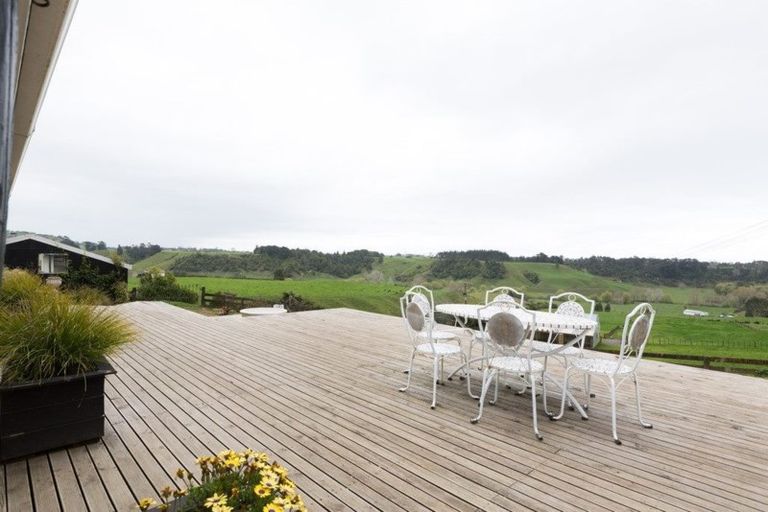 Photo of property in 543 Mataro Road, Onaero, Urenui, 4375