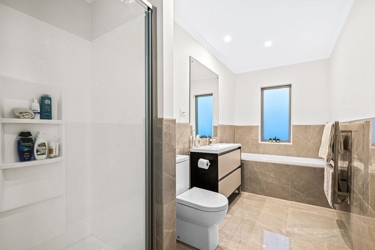 Photo of property in 3 George Mcwhirter Avenue, Massey, Auckland, 0614