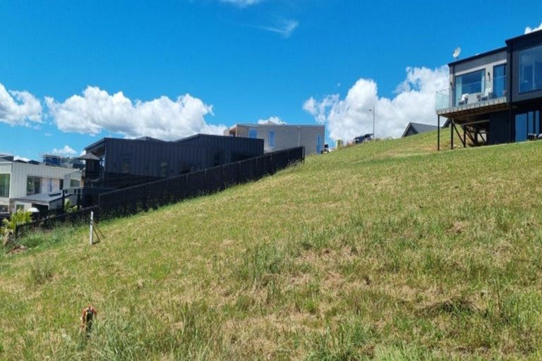 Photo of property in 25 Omahina Street, Raglan, 3225