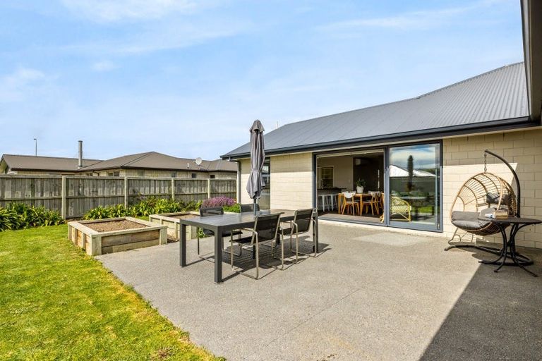 Photo of property in 15 Johnson Avenue, Amberley, 7410