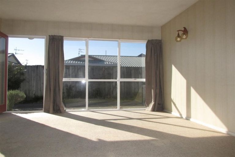 Photo of property in 4/11 Peverel Street, Riccarton, Christchurch, 8011