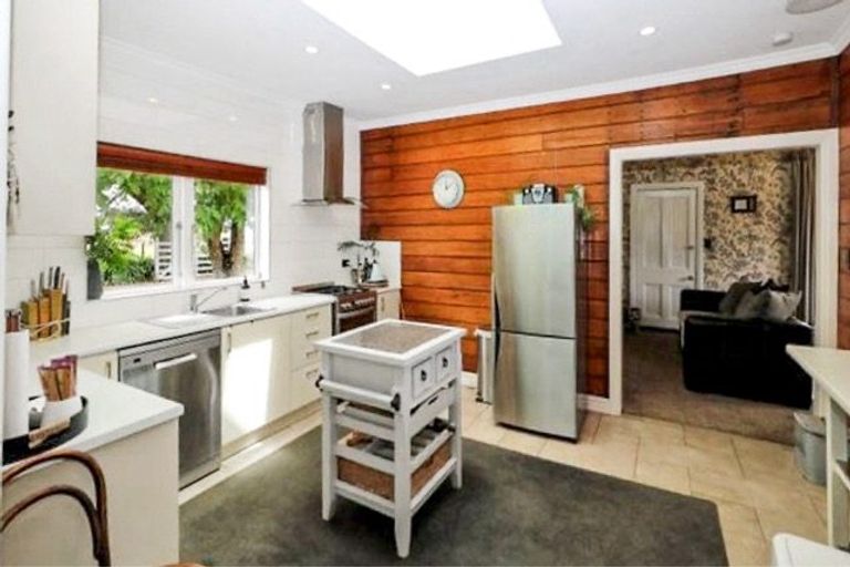 Photo of property in 3330 State Highway 2, Clareville, Carterton, 5713