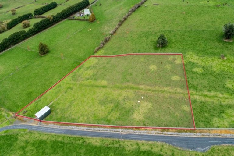 Photo of property in 143a Ingram Road, Bombay, Drury, 2579