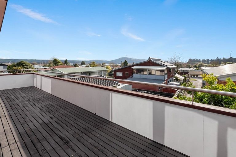 Photo of property in 22 Burton Place, Owhata, Rotorua, 3010