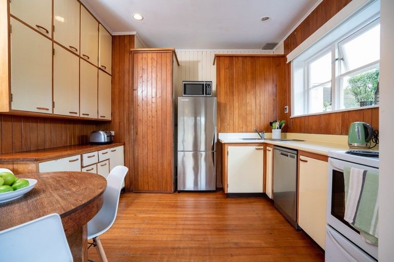 Photo of property in 20 Saint Albans Avenue, Karori, Wellington, 6012