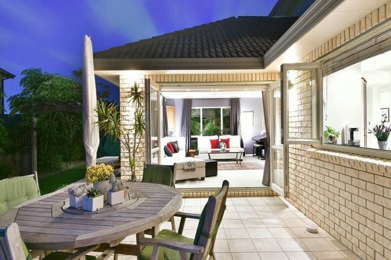 Photo of property in 28 English Oak Drive, Schnapper Rock, Auckland, 0632