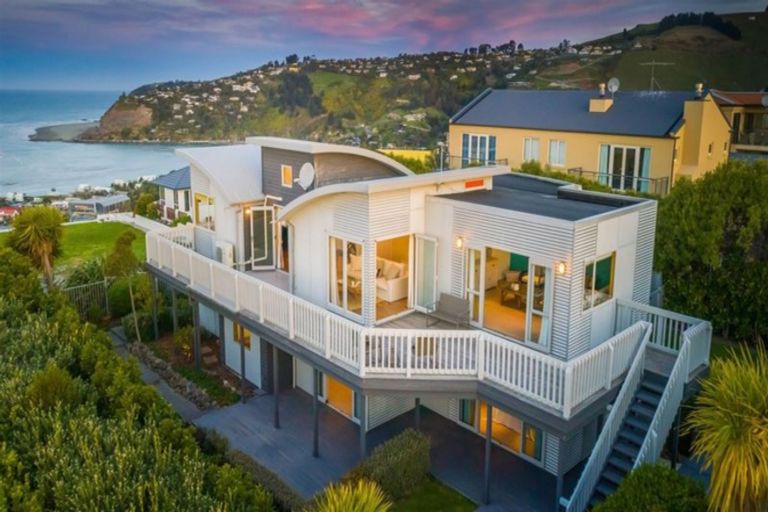 Photo of property in 5 Dunkeld Lane, Redcliffs, Christchurch, 8081