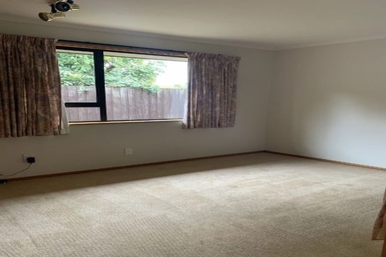 Photo of property in 22 Apsley Drive, Russley, Christchurch, 8042