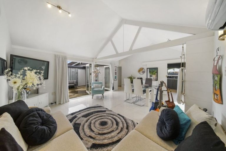 Photo of property in 1/27 Browns Avenue, Pakuranga, Auckland, 2010