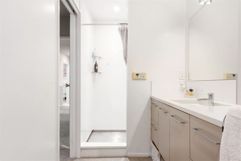 Photo of property in 106 Cannon Hill Crescent, Mount Pleasant, Christchurch, 8081