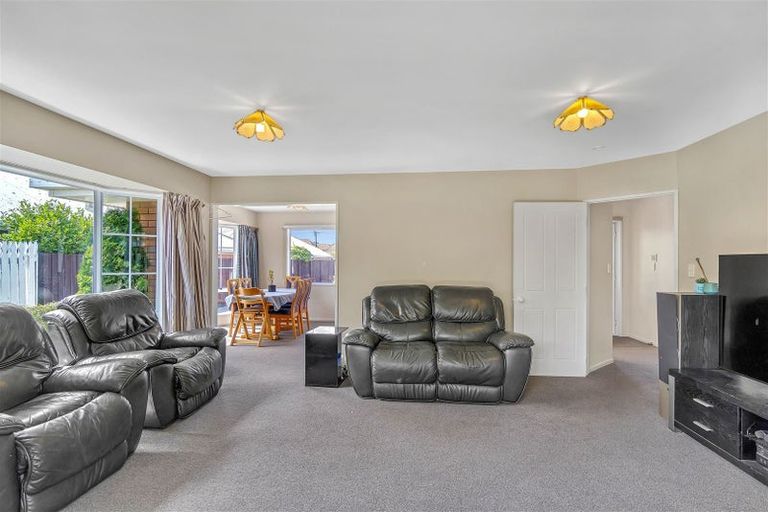 Photo of property in 141 Withells Road, Avonhead, Christchurch, 8042