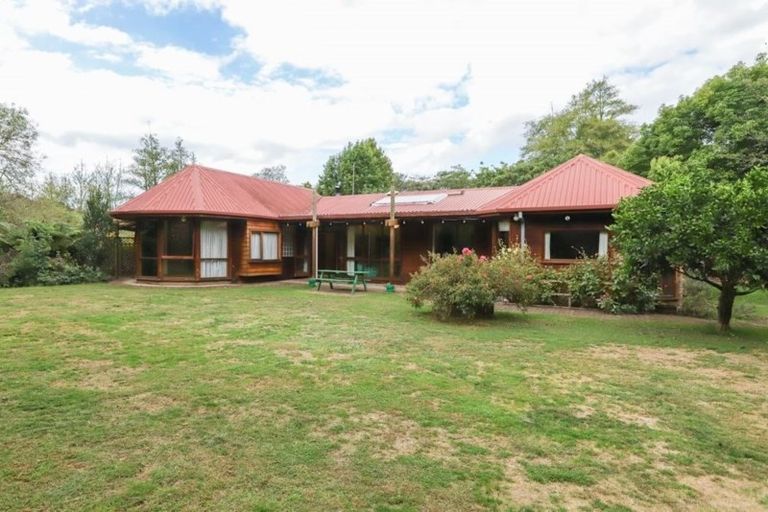 Photo of property in 10 Totara Grove, Hillcrest, Auckland, 0627