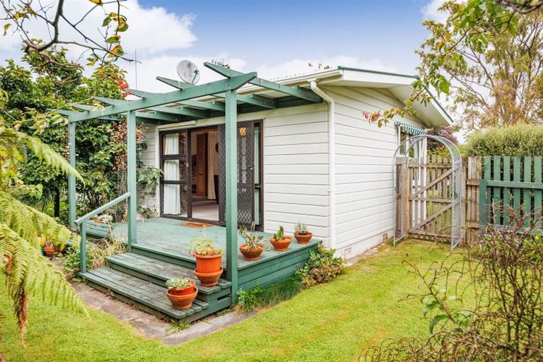 Photo of property in 12 Belgrave Place, Awapuni, Palmerston North, 4412