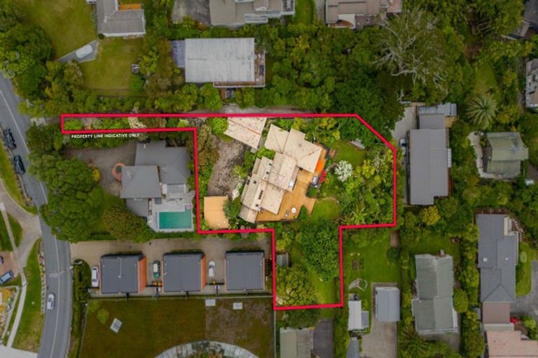 Photo of property in 3 Park Rise, Campbells Bay, Auckland, 0630
